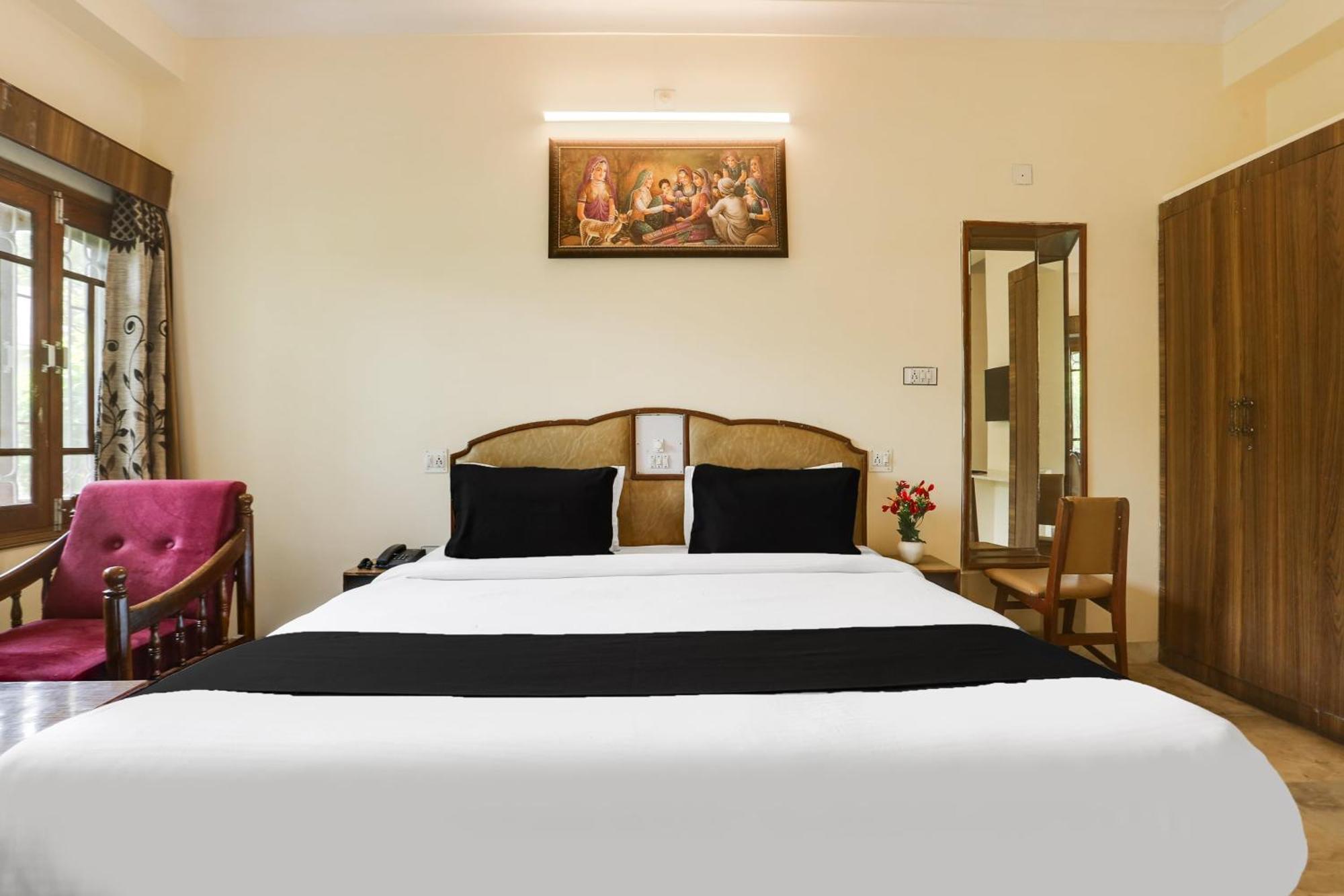 Super Townhouse Pichola Formerly Vinayak Udaipur Exterior photo