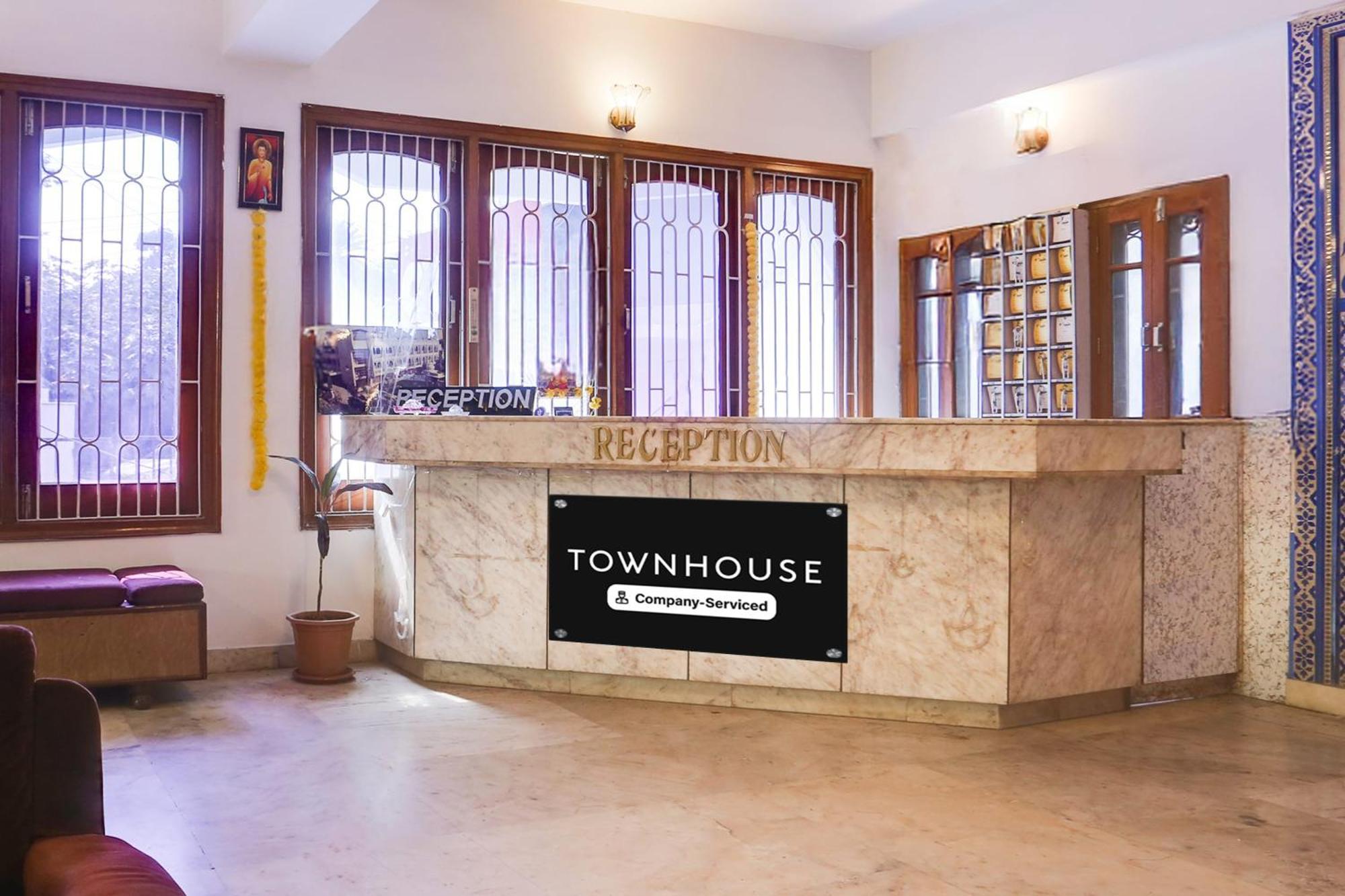 Super Townhouse Pichola Formerly Vinayak Udaipur Exterior photo