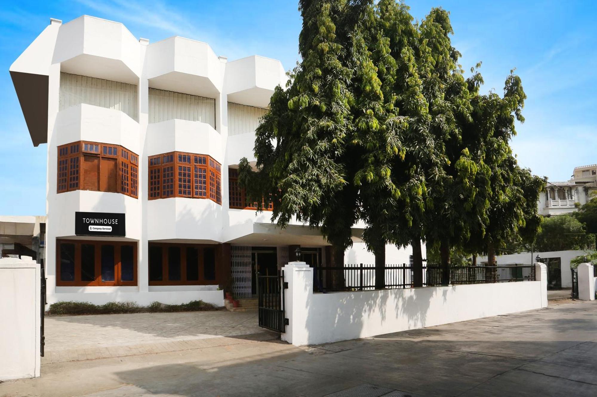 Super Townhouse Pichola Formerly Vinayak Udaipur Exterior photo
